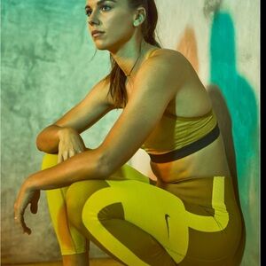 Nike Women's Vibrant Yellow Sports Bra M & Leggings S